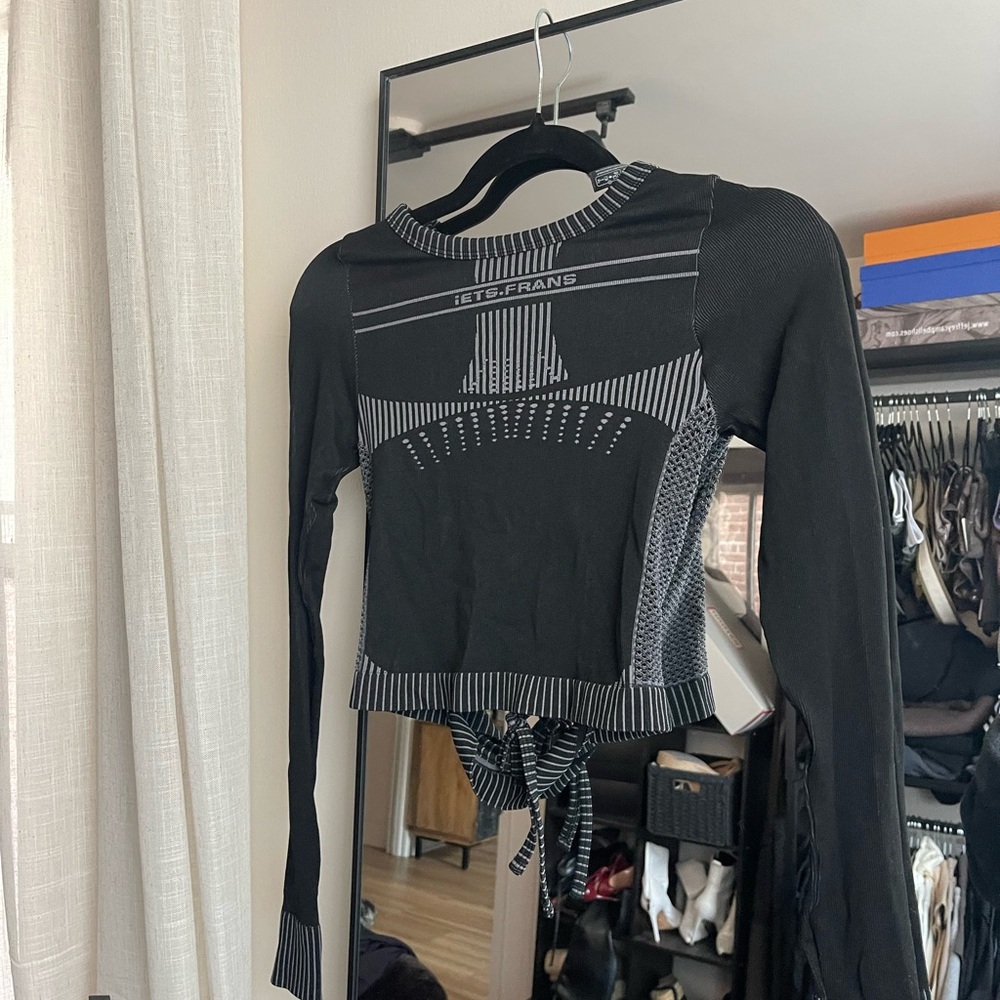 IETS FRANS cropped long sleeve